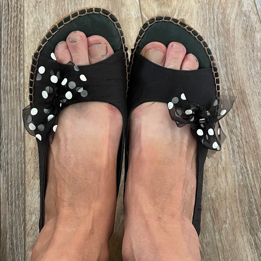 Eric Michael Black Canvas Espadrilles Sandals Decorative Polka Dot Bow 41 / 9.5